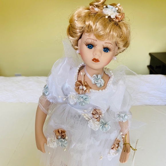 Collectible 16” Porcelain Doll Ballet Dancer Tutus - Picture 4 of 10